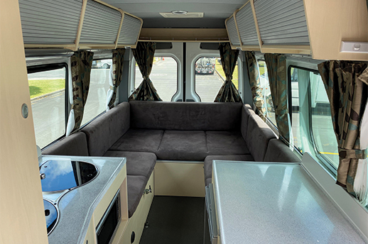 Getaway V694 lounge